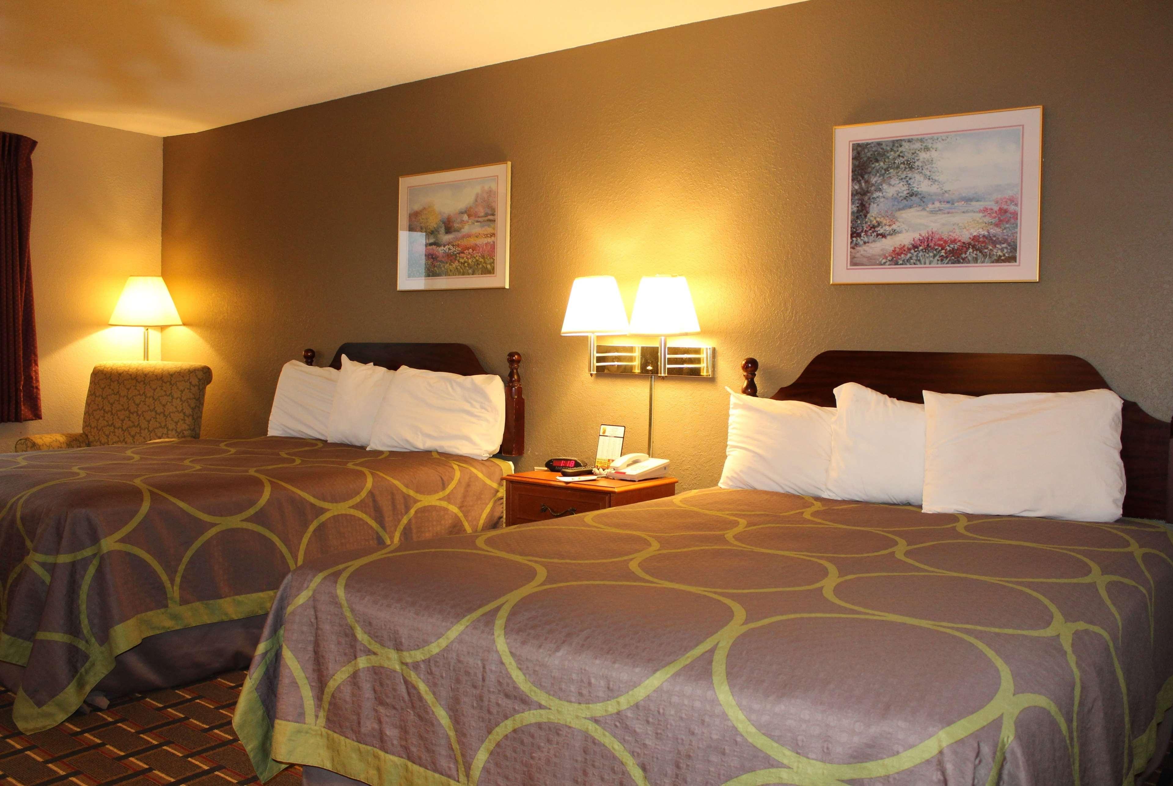 Super 8 By Wyndham Valparaiso Zewnętrze zdjęcie